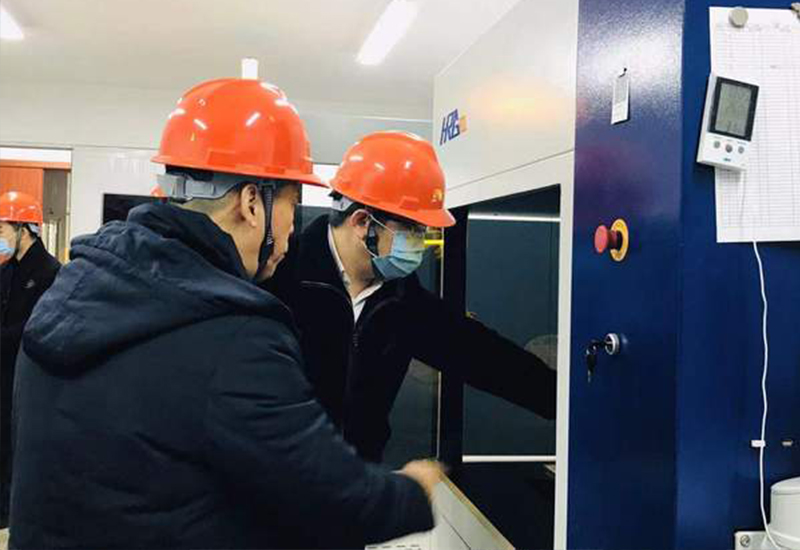 熱烈歡迎陜西雙創(chuàng)總經(jīng)理汪建川蒞臨哈工三維參觀指導(dǎo)！