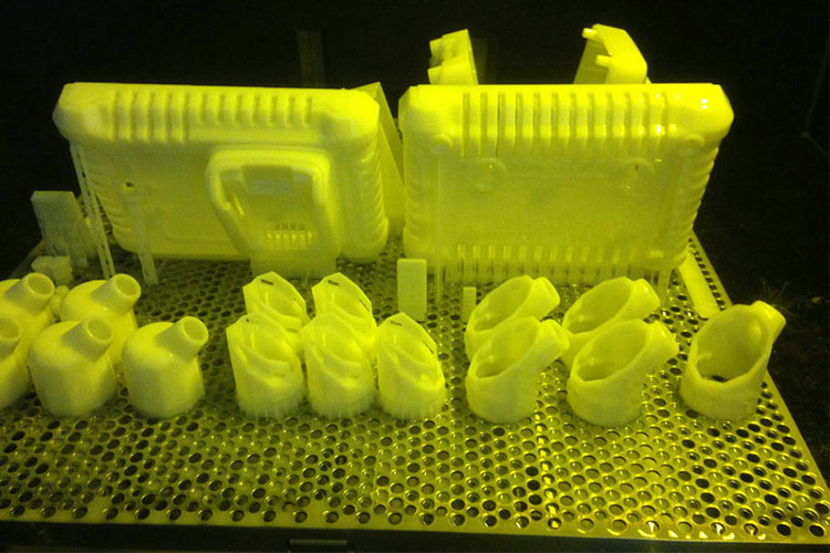 SLA（Stereolithography）3D打印機和FDM（Fused Deposition Modeling）3D打印機區(qū)別和優(yōu)勢